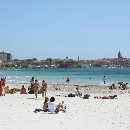 Penthouse Francesca アパート